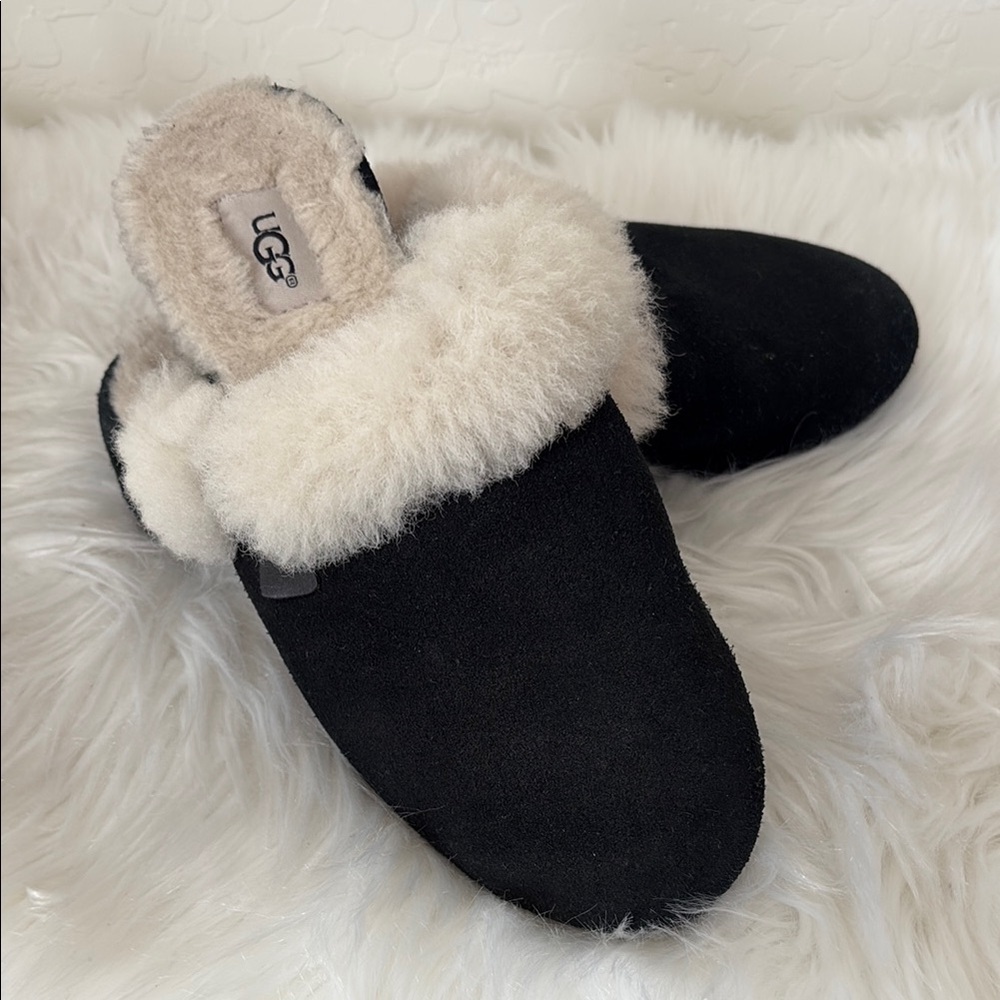 UGG Women's Black and Cream Slippers. 6